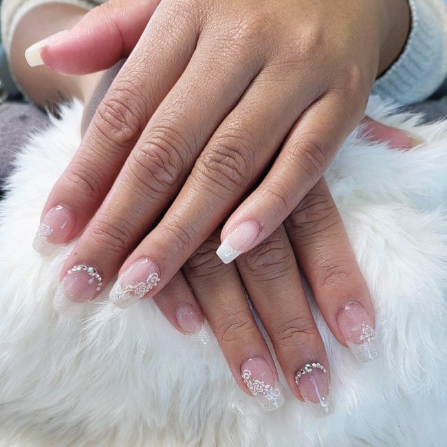 Upscale-nails-bar-man-cave-in-arlington-tx-76005-gallery-5